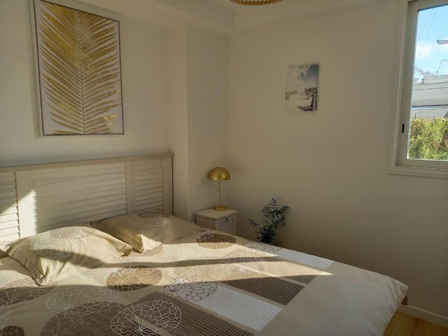 Appartement 100 M2 Terrasse Piscine Груиссан Экстерьер фото